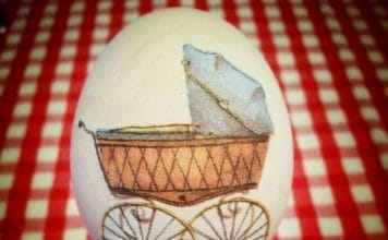 UKRAŠAVANJE USKRŠNJIH JAJA DEKUPAŽ TEHNIKOM