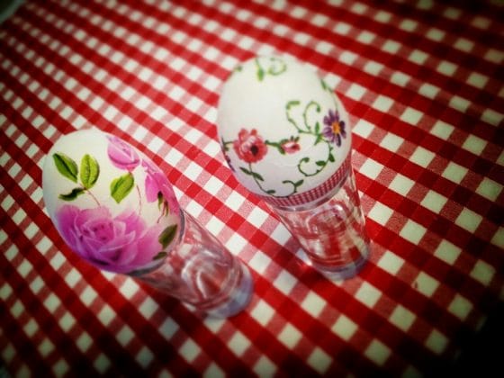 UKRAŠAVANJE USKRŠNJIH JAJA DEKUPAŽ TEHNIKOM