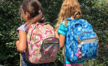 Teške đačke torbe krive kičmu svakom trećem učeniku