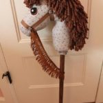 Kako napraviti konjića na štapu? Ovo je igračka koju će djeca obožavati! (FOTO)