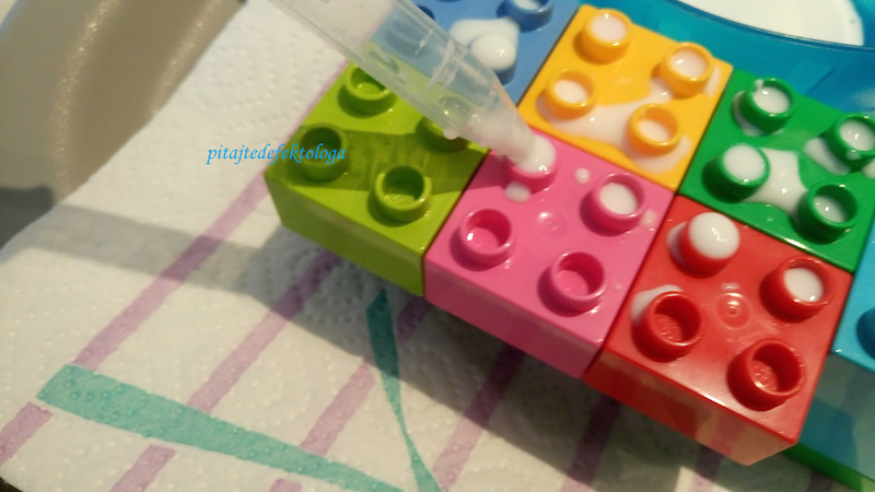 mamaklik UČENJE KROZ IGRU: Lego kocke za razvoj fine motorike kod djece