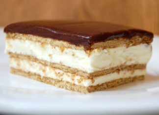 Ekonomični kolač sa keksom i pudingom