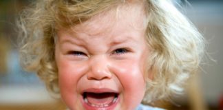 Tantrumi kod djeteta mamaklik