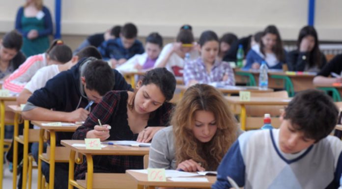 Malim maturantima za rješavanje zadataka dva sata