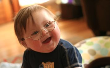 Obujte različite čarapice: Danas je Međunarodni dan osoba sa Daunovim sindromom