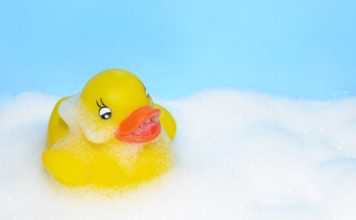 PAŽNjA: Gumene igračke za kupanje pune bakterija