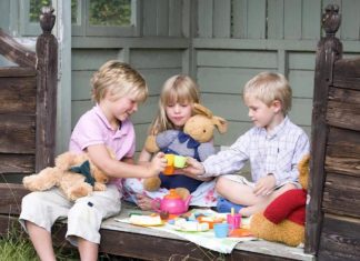 Kako igra s lutkama utiče na razvoj dječaka?