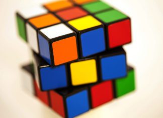 Takmičenje u brzom slaganju RUBIKOVE KOCKE