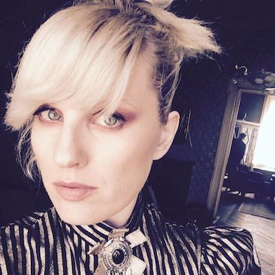 DOJENJE U JAVNOSTI: Da ili ne? Šta POZNATE mame kažu na ovu temu