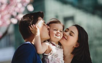 NAJLJEPŠI CITATI O RODITELJSTVU: “Vjerujte u sebe. Znate više nego što mislite da znate” NAJLJEPŠI CITATI O RODITELJSTVU Vjerujte u sebe. Znate više nego što mislite da znate mamaklik.jpg