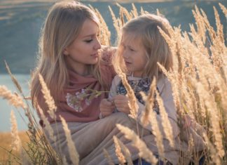 Ne “soli pamet” majkama, ako nisi majka!