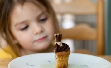 dijete hrana slatkisi mamaklik