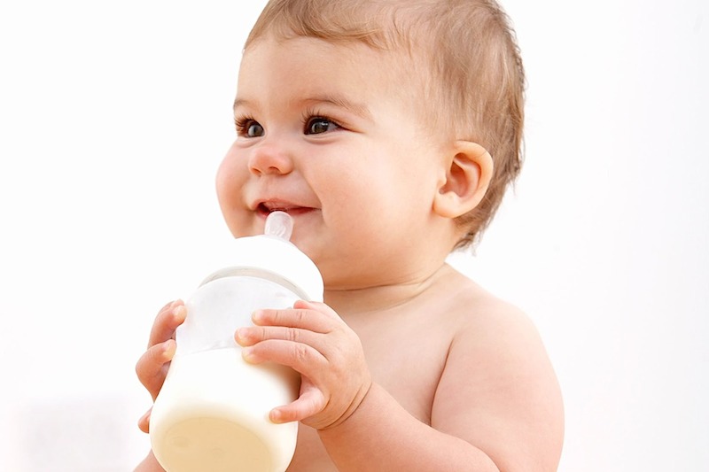 kravlje mlijeko i Anemija kod djece i beba: Uzroci, simptomi, liječenje, prevencija i prehrana