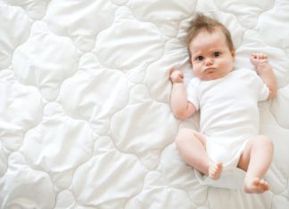 Imate “nezgodnu”, nervoznu i temperamentnu bebu? Evo šta možete da uradite da pomognete i njoj i sebi ljuta beba mamaklik