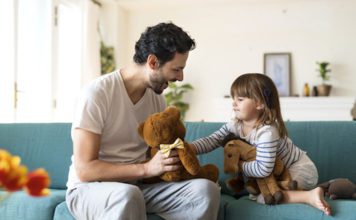 kako-ocevi-uticu-na-razvoj-cerki mamaklik.jpg