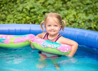 Preporuke epidemiologa: Savjeti za kupanje djece u kućnim bazenima