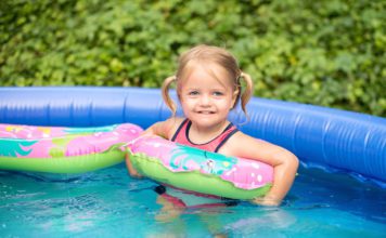 Preporuke epidemiologa: Savjeti za kupanje djece u kućnim bazenima