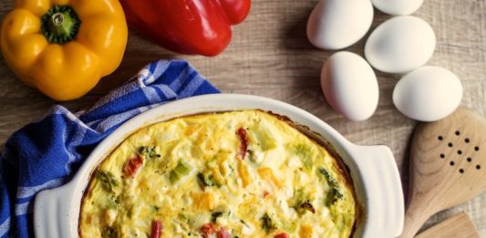 FRITTATA sa paprikama, feta sirom, krompirom i brokolijem