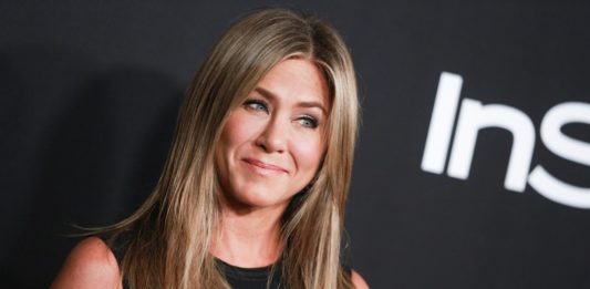 6-razloga-zašto-Jennifer-Aniston-s-50-godina-izgleda-mlađe-1.jpg