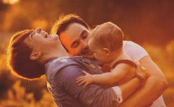 MamaKlik Postporođajni period iz ugla jednog TATE: Ovo NISAM SMIO REĆI ženi nakon što je rodila