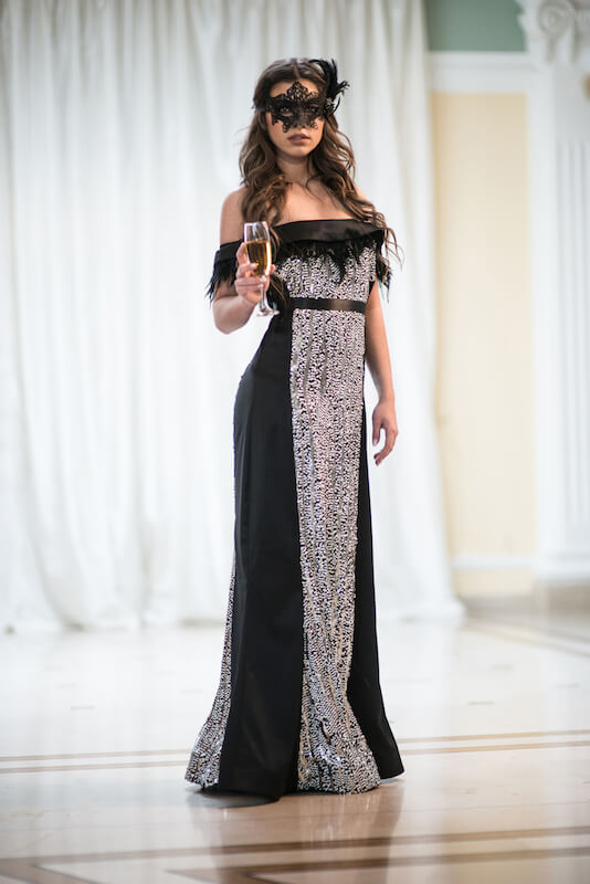 Haljine za Novu godinu QueenS.jpg