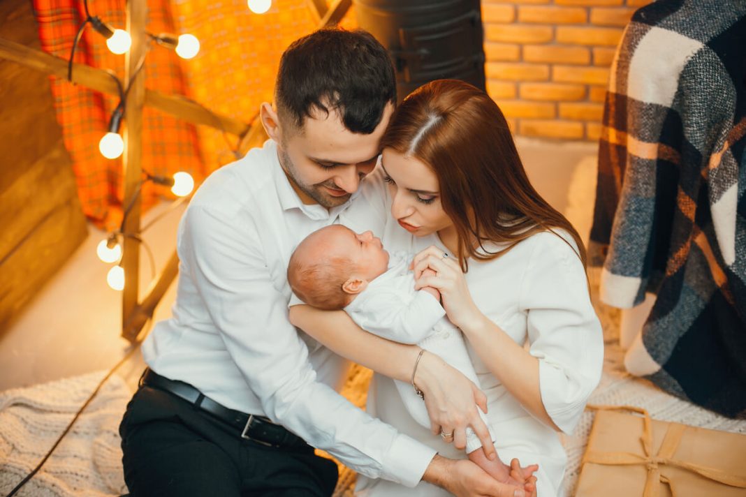 Hormoni nakon porođaja Postporođajna depresija psihoza baby blues anksioznost savjeti simptomi lijecenje mamaklik.jpg