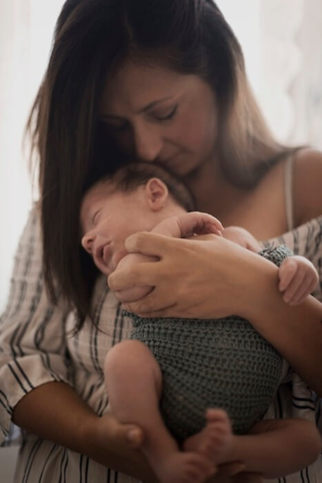 Hormoni nakon porođaja Postporođajna depresija psihoza baby blues anksioznost savjeti simptomi lijecenje mamaklik.jpg