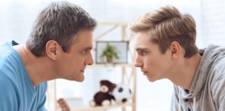 Kako prepoznati da se dijete drogira: Tinejdžeri i zloupotreba opojnih sredstava kako-prepoznati-da-se-dijete-drogira-savjeti-za-roditelje-tinejdzera-mamaklik.jpg