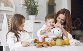 Zdrave jutarnje navike za djecu: Zašto su doručak i biljni čajevi toliko važni Zdrave jutarnje navike za djecu: Zašto su doručak i biljni čajevi toliko važni