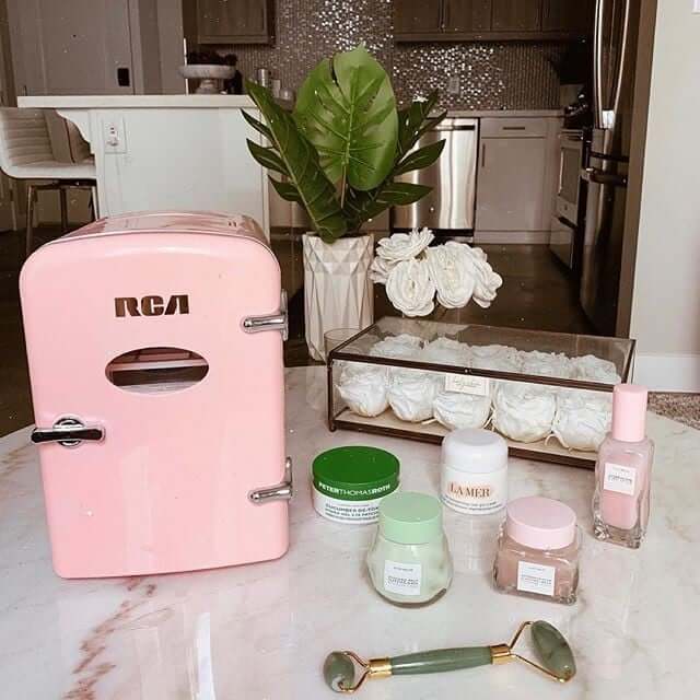 Zavirite u MAKEUP FRIŽIDER: Minijaturno čudo koje čuva kozmetiku