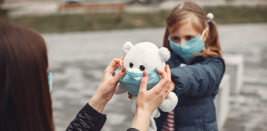 Treba-li-deca-da-nose-maske-i-može-li-da-se-javi-rep-epidemije-Dr-Konstantinidis-o-povratku-u-vrtiće-mamaklik.jpg