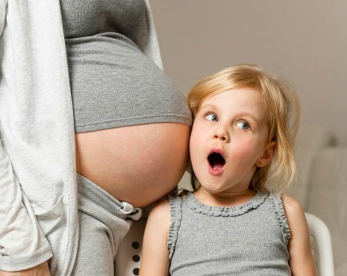 Šta rade bebe u stomaku mamaklik Šta-rade-bebe-u-stomaku-mamaklik.jpg