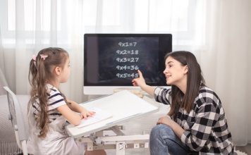učenje-sa-djecom-pisanje-zadaće-djetetu-savjeti-mamaklik.jpg
