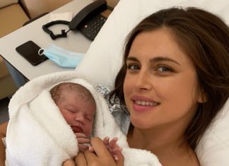 Amra Džeko rodila kćerkicu, Edin objavio sliku i ime Amra Dzeko kcerka Dalila 2020 mamaklik.png