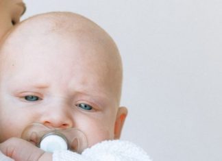 Refluks kod beba: Šta je refluks (GER) i kako pomoći bebi? refluks kod beba mamaklik savjeti pedijatra.jpg