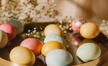 Bojenje jaja u pastelnim nijansama