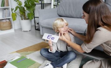 „Roditelji su ključni partneri u terapiji“ – Saša Tatić, direktor Centra za patologiju govora „Roditelji su ključni partneri u terapiji“ – Saša Tatić, direktor Centra za patologiju govora